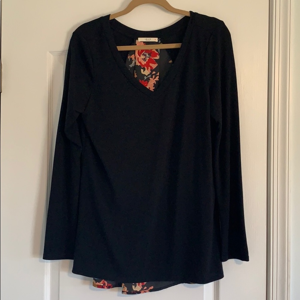 Sweater with floral back cutout